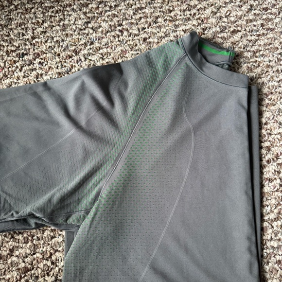 Nike dri-fit tee - Picture 2 of 3